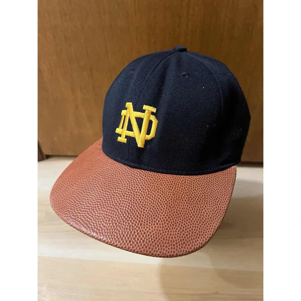 Notre Dame Fighting Irish Faux‎ Leather Strap Hat Made In USA Classic Sportswear